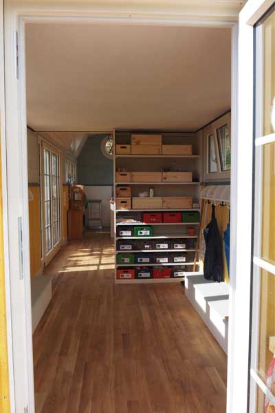 Wie entsteht ein Tiny House 2 Wie entsteht ein Tiny House - hier Bauwagen Waldkindergarten blick nach innen